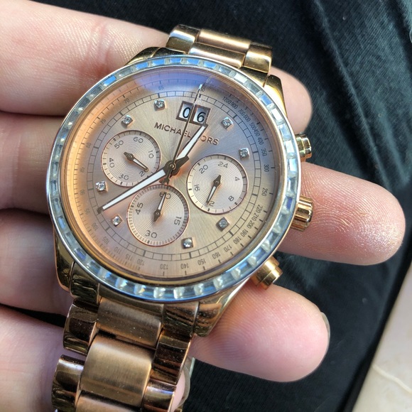 women’s watch main image 5